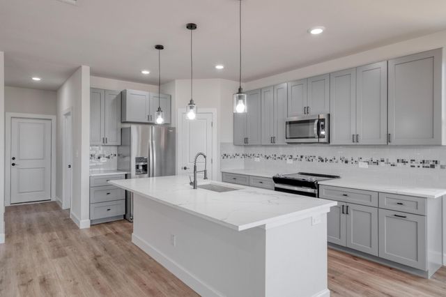 203 Alonzo DR, Del Valle, TX 78617