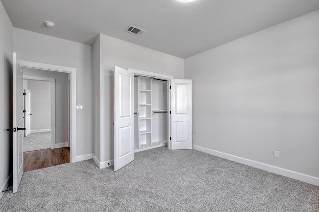 203 Alonzo DR, Del Valle, TX 78617