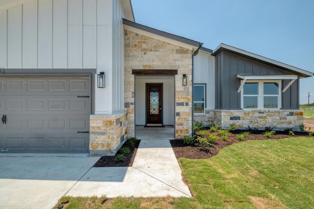 203 Alonzo DR, Del Valle, TX 78617