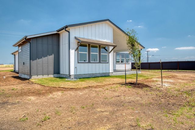 203 Alonzo DR, Del Valle, TX 78617