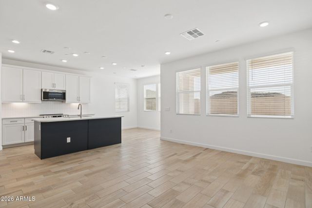 32628 N SMOKE VIEW Trail, Peoria, AZ 85383