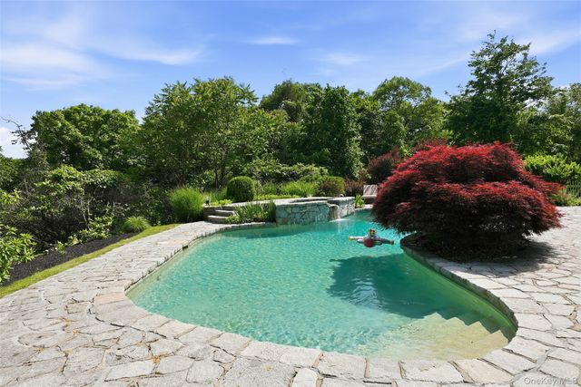 6 Hunting Trail, Armonk, NY 10504