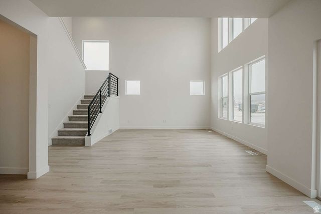 927 W MOTOR VU DR, Riverdale, UT 84405