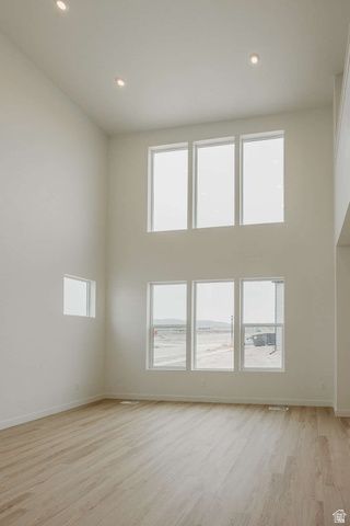 927 W MOTOR VU DR, Riverdale, UT 84405