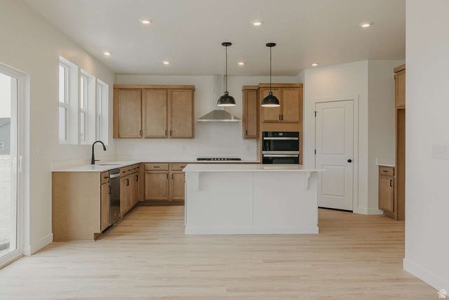 927 W MOTOR VU DR, Riverdale, UT 84405