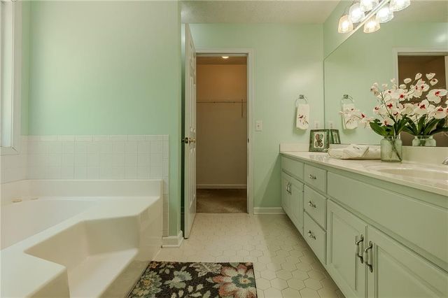 160 Vinnys Way, Covington, GA 30014