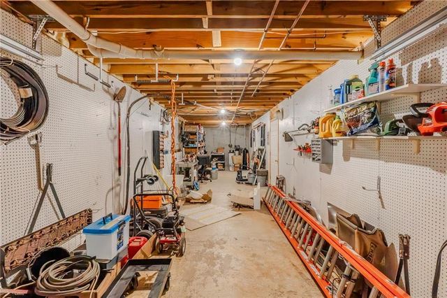 160 Vinnys Way, Covington, GA 30014