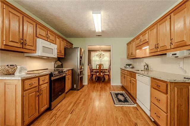 160 Vinnys Way, Covington, GA 30014