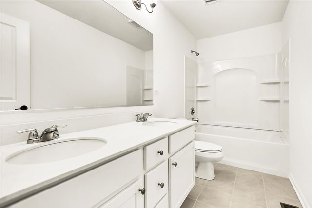 12924 S Kerry Lane, Plainfield, IL 60585