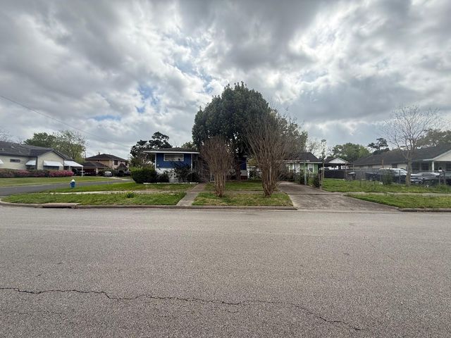 2003 Alta Vista Street, Houston, TX 77023