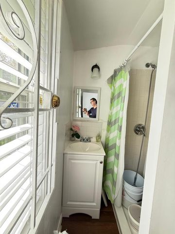 2003 Alta Vista Street, Houston, TX 77023