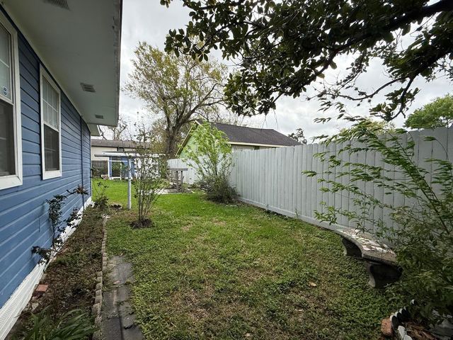 2003 Alta Vista Street, Houston, TX 77023