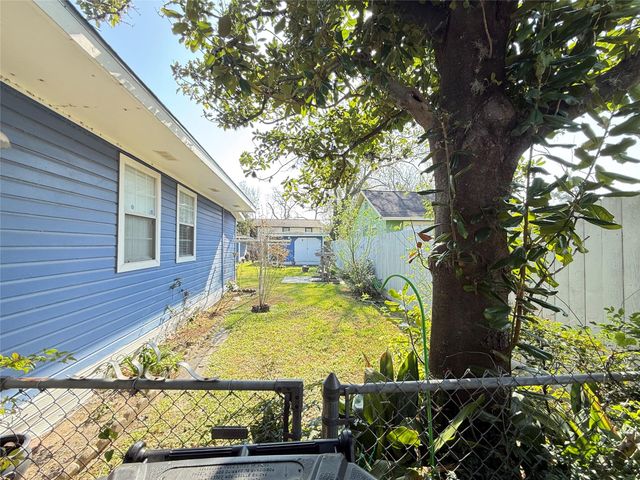 2003 Alta Vista Street, Houston, TX 77023