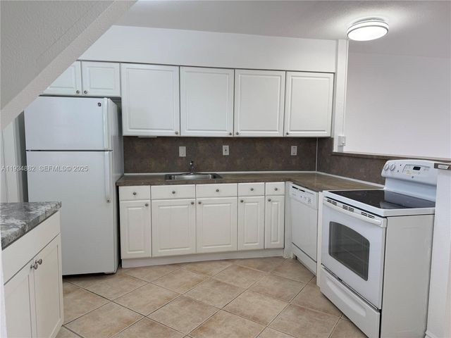 20201 NE 29th Ct D334, Aventura, FL 33180