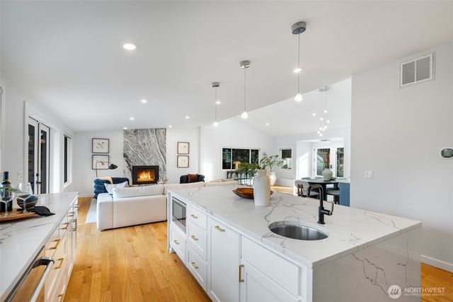 11007 126th Avenue NE, Kirkland, WA 98033