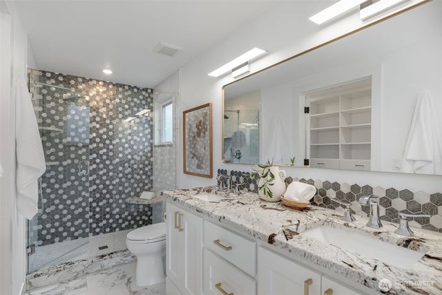 11007 126th Avenue NE, Kirkland, WA 98033