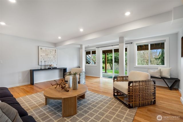 11007 126th Avenue NE, Kirkland, WA 98033