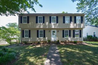 1912 Stone Mill DR, Salem, VA 24153