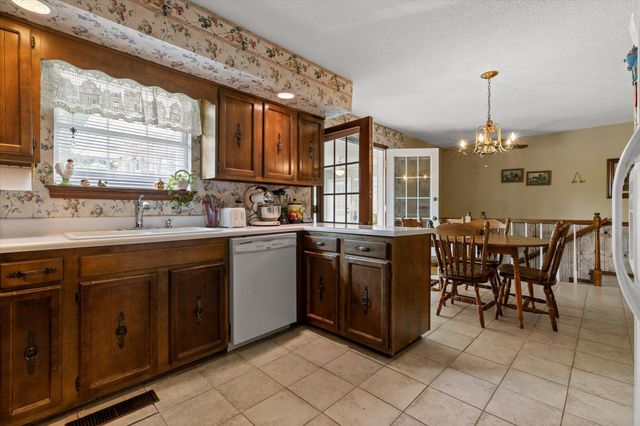 3710 Olmstead Drive, Chattanooga, TN 37412