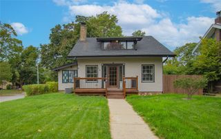 702 45th Place, Des Moines, IA 50312
