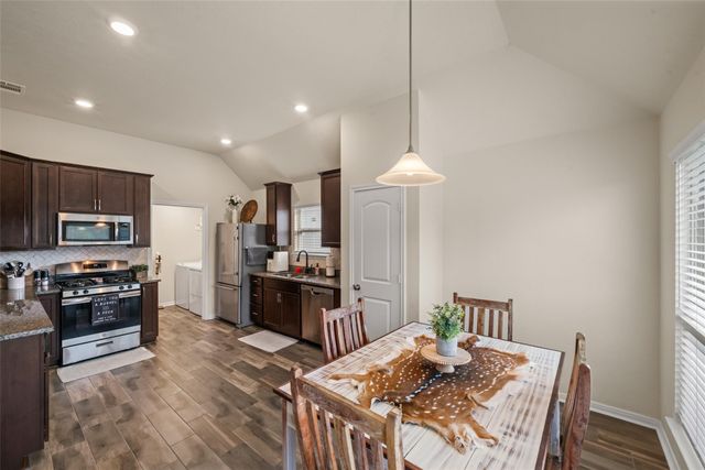 128 Red Deer Way, Huntsville, TX 77320