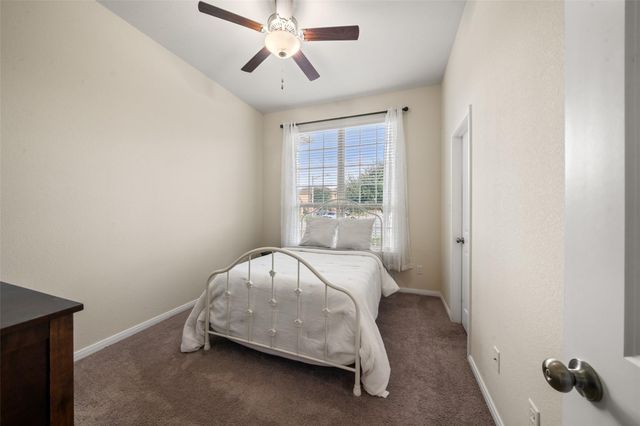 128 Red Deer Way, Huntsville, TX 77320