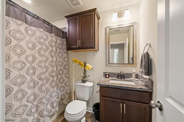 128 Red Deer Way, Huntsville, TX 77320