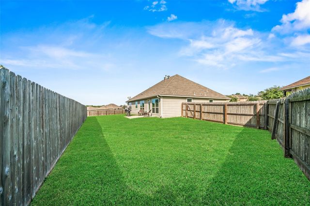 128 Red Deer Way, Huntsville, TX 77320