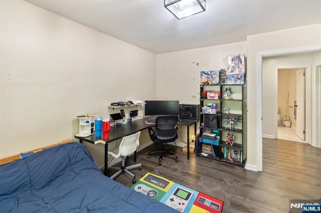 48 Palmer Place, Leonia, NJ 07605