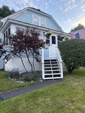 35 Water Street, Epping, NH 03042