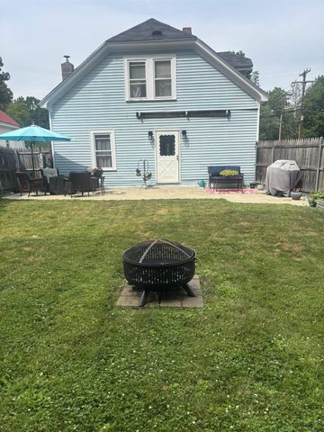 35 Water Street, Epping, NH 03042