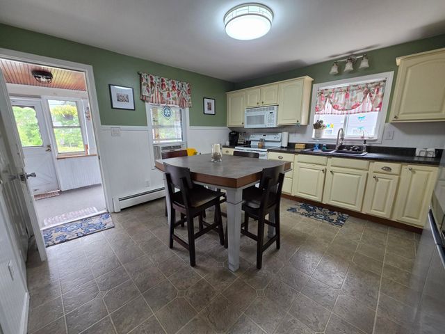 35 Water Street, Epping, NH 03042