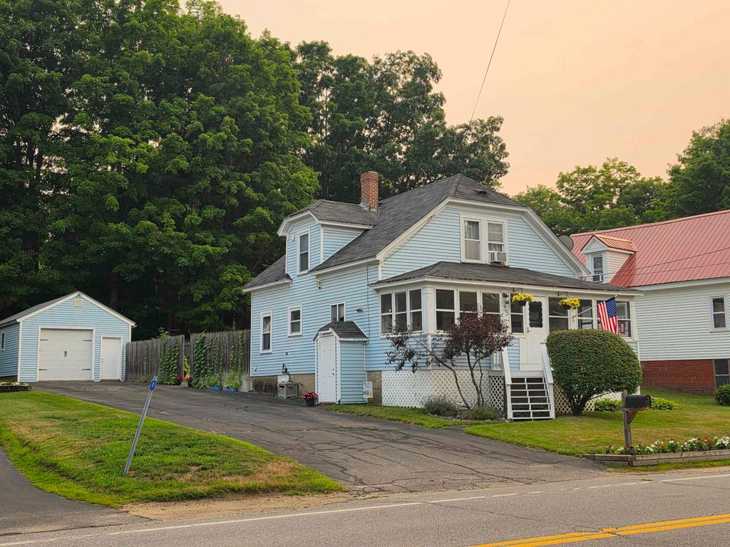 35 Water Street, Epping, NH 03042