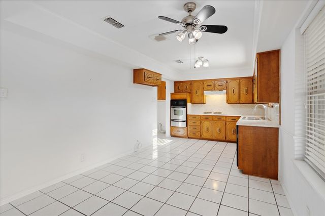 1904 Paula Drive, Denison, TX 75020