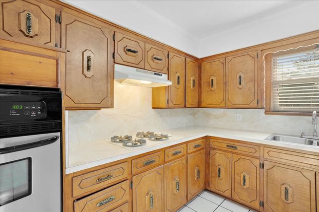 1904 Paula Drive, Denison, TX 75020