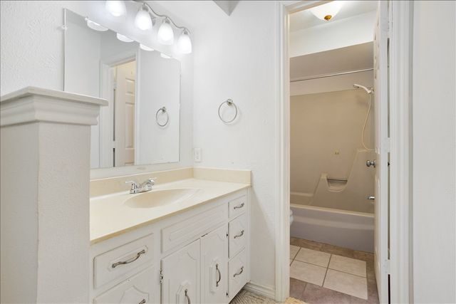 1904 Paula Drive, Denison, TX 75020