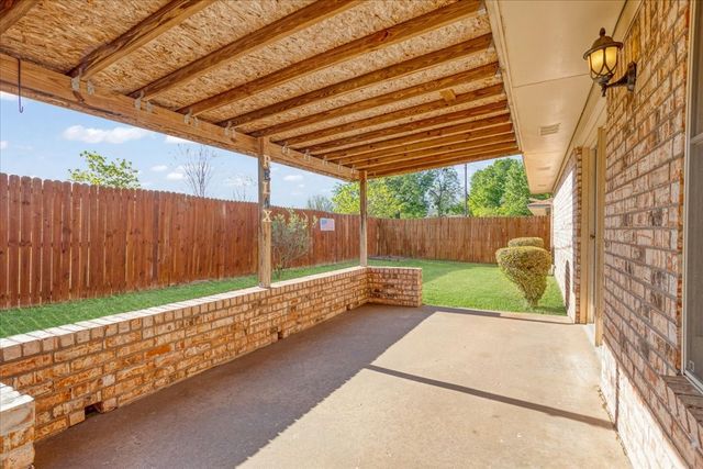 1904 Paula Drive, Denison, TX 75020