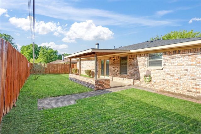 1904 Paula Drive, Denison, TX 75020