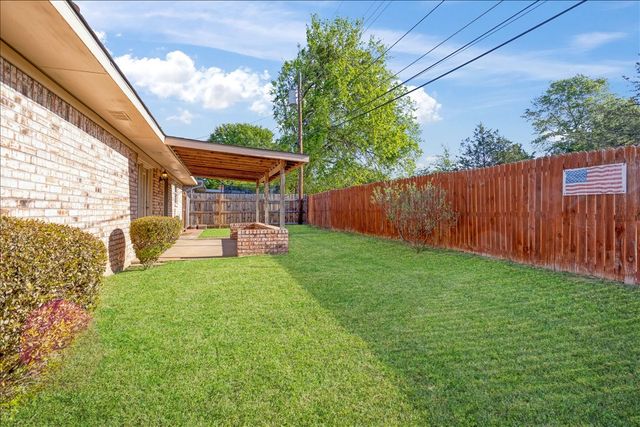 1904 Paula Drive, Denison, TX 75020