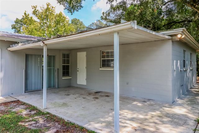 7303 WILLOW PARK DRIVE, Tampa, FL 33637