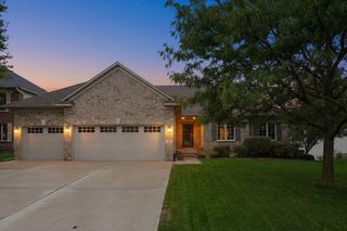 53 E Canyon Drive, Hudson, WI 54016