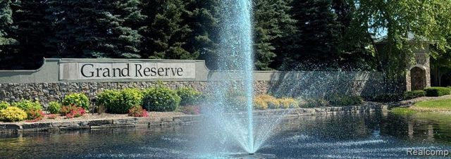 9397 Sand Hill Drive, Grand Blanc, MI 48439