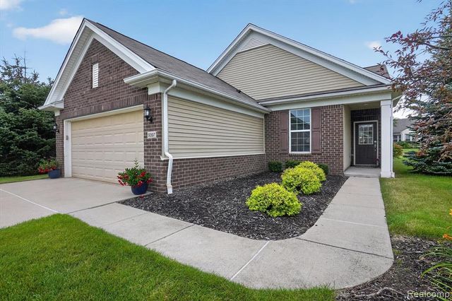 9397 Sand Hill Drive, Grand Blanc, MI 48439