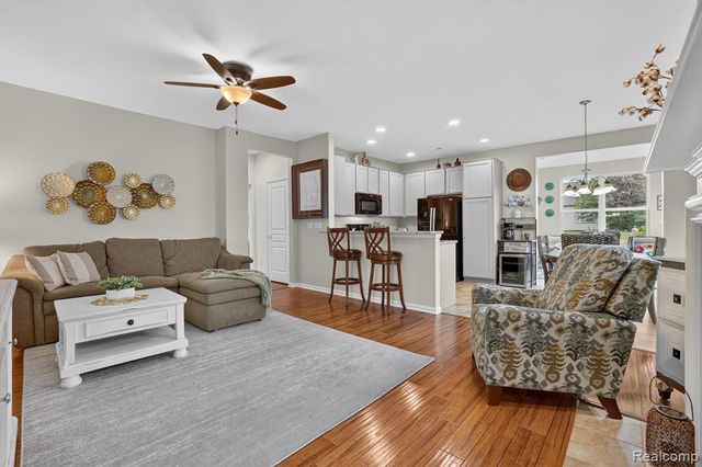 9397 Sand Hill Drive, Grand Blanc, MI 48439