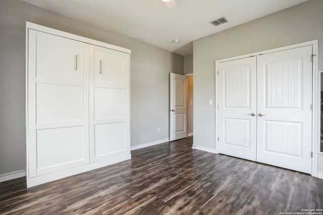 254 Broken Arrow, Floresville, TX 78114