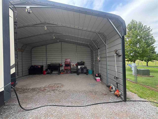 597 S 3rd Ave, Sterling, OK 73567