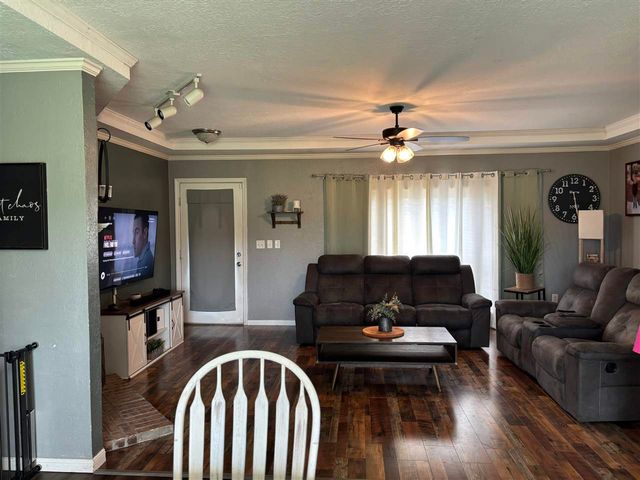 597 S 3rd Ave, Sterling, OK 73567