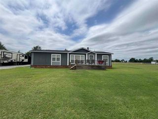 597 S 3rd Ave, Sterling, OK 73567