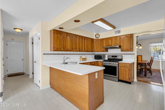 1 Wendy Court, Jackson, NJ 08527