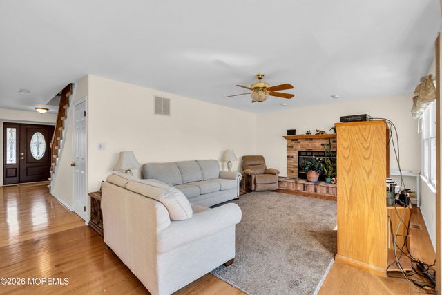 1 Wendy Court, Jackson, NJ 08527